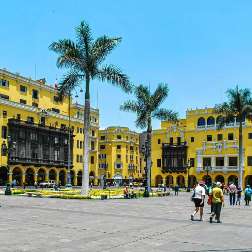 PLAZA DE LIMA